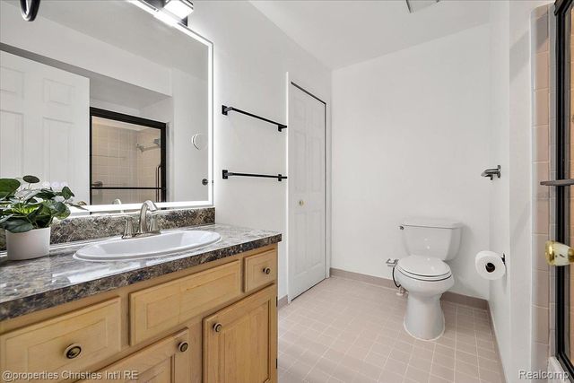 18312 Greenmeadow Drive, Clinton Charter Township, MI 48038