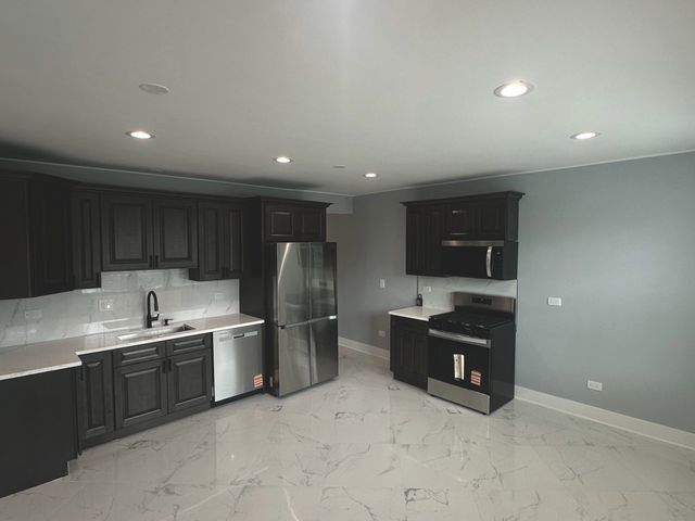 2702 S Union Avenue 2, Chicago, IL 60616