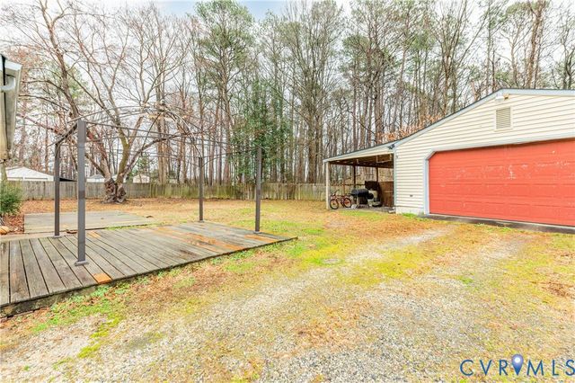 5724 Linda Rd, Sandston, VA 23150