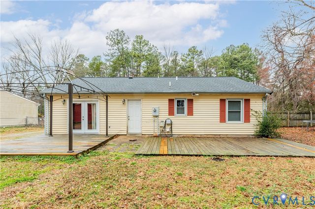 5724 Linda Rd, Sandston, VA 23150