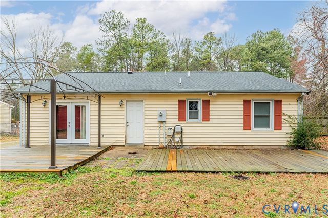 5724 Linda Rd, Sandston, VA 23150