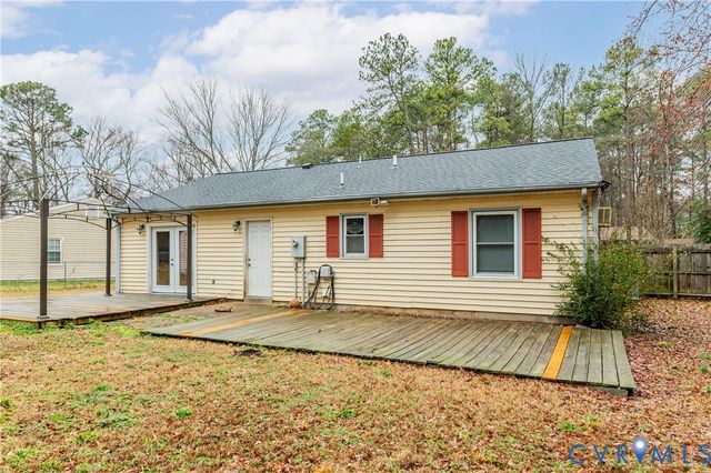 5724 Linda Rd, Sandston, VA 23150