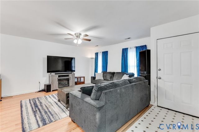 5724 Linda Rd, Sandston, VA 23150