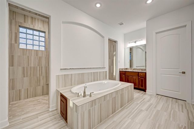 11610 Kirkshaw Drive, Richmond, TX 77407