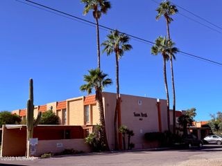 2875 N Tucson Blvd Apt 55, Tucson, AZ 85716