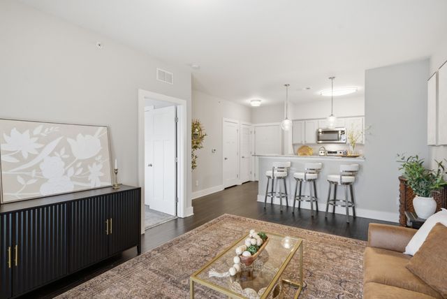 934 Governors Ct Apt 202, Antioch, TN 37013