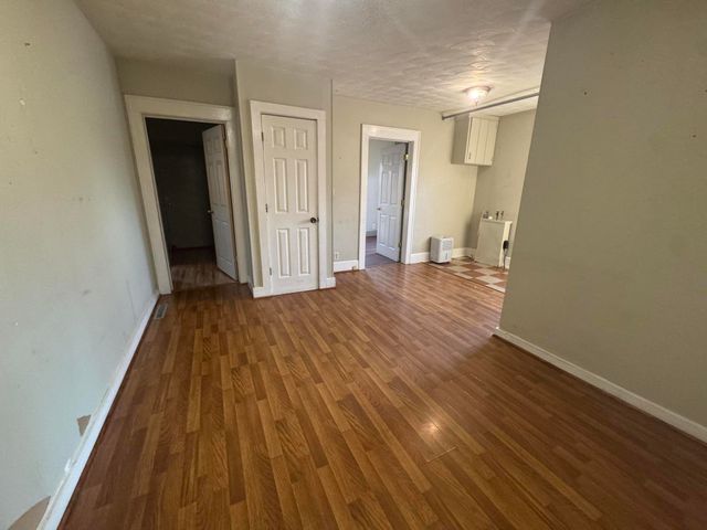 2154 E Cairo Street, Springfield, MO 65802