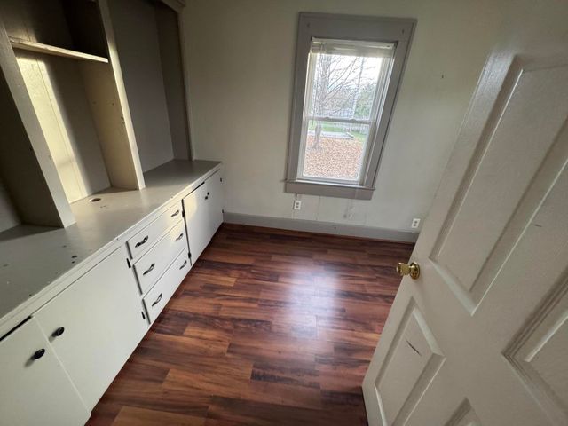 2154 E Cairo Street, Springfield, MO 65802