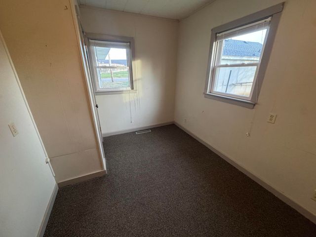 2154 E Cairo Street, Springfield, MO 65802