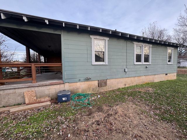 2154 E Cairo Street, Springfield, MO 65802