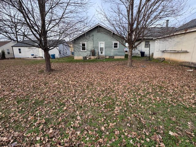 2154 E Cairo Street, Springfield, MO 65802