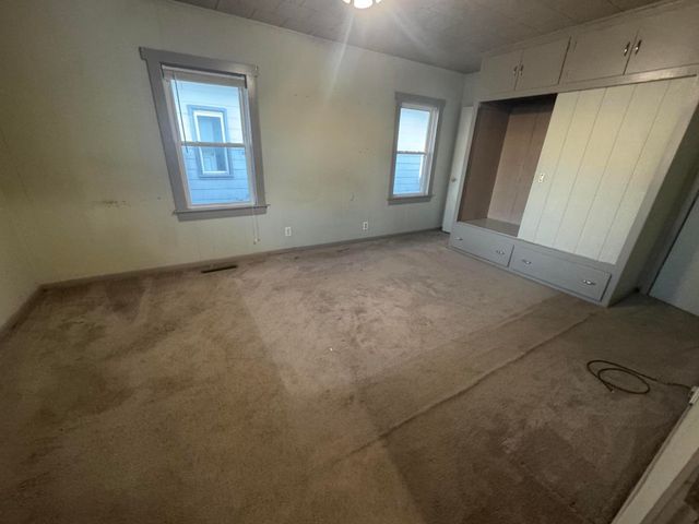 2154 E Cairo Street, Springfield, MO 65802