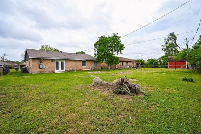 4827 Knotty Oaks Trail, Houston, TX 77045