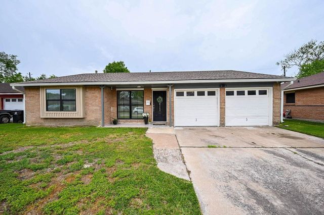 4827 Knotty Oaks Trail, Houston, TX 77045