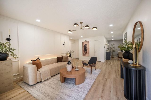 4827 Knotty Oaks Trail, Houston, TX 77045