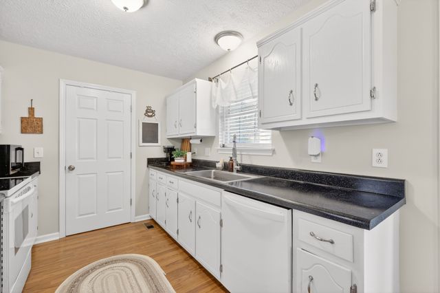117 Pebble Brook Dr, Murfreesboro, TN 37127