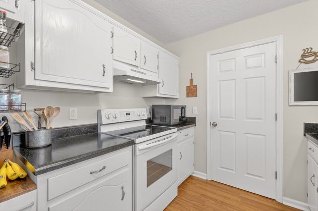 117 Pebble Brook Dr, Murfreesboro, TN 37127