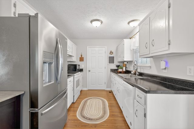 117 Pebble Brook Dr, Murfreesboro, TN 37127