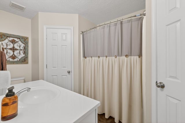 117 Pebble Brook Dr, Murfreesboro, TN 37127