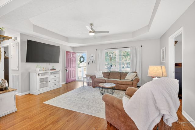 117 Pebble Brook Dr, Murfreesboro, TN 37127