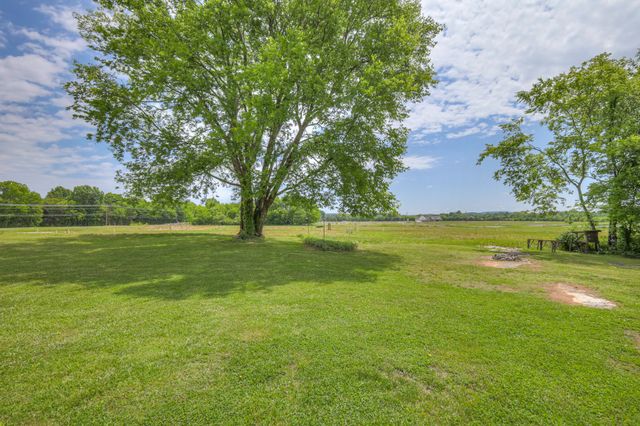 117 Pebble Brook Dr, Murfreesboro, TN 37127