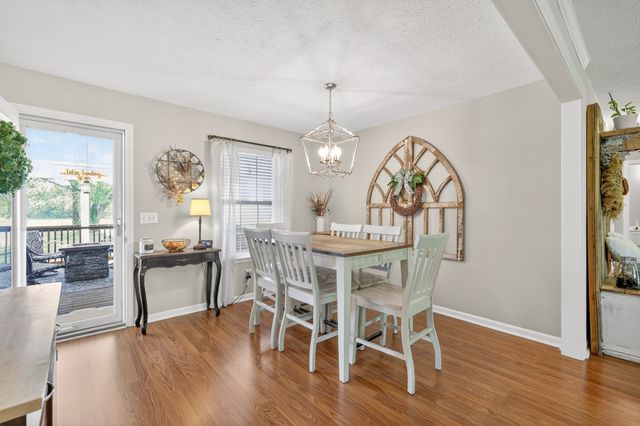 117 Pebble Brook Dr, Murfreesboro, TN 37127