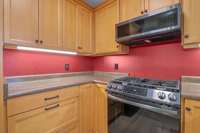 1051 NE Pepperwood Drive, Grants Pass, OR 97526