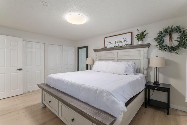 1051 NE Pepperwood Drive, Grants Pass, OR 97526