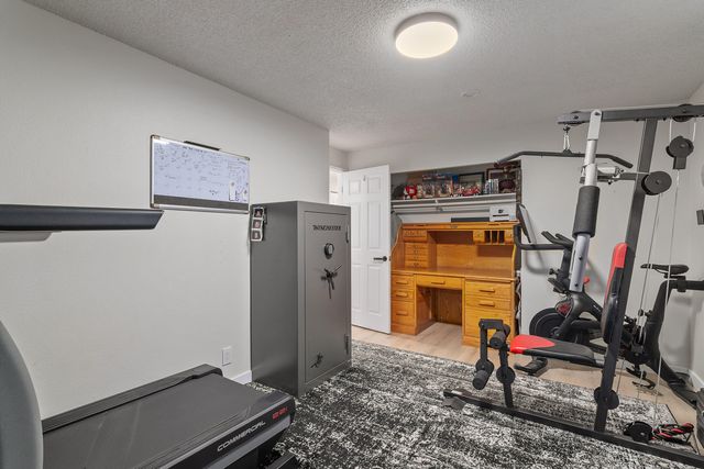 1051 NE Pepperwood Drive, Grants Pass, OR 97526