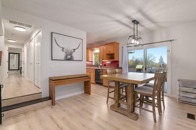 1051 NE Pepperwood Drive, Grants Pass, OR 97526