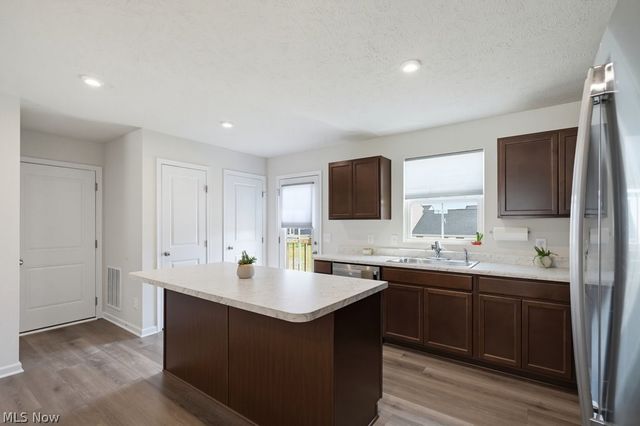 232 Cumberland Trail, Seville, OH 44273