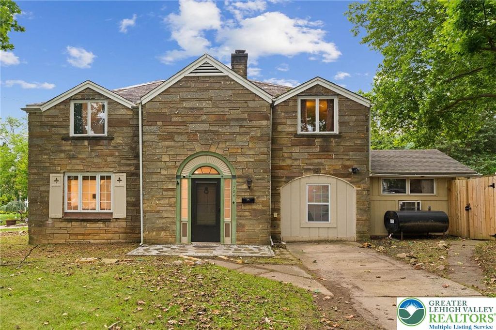 704 Evergreen Street, Emmaus Boro, PA 18049