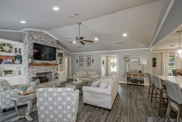 6213 Donnybrook Ave, Greenwell Springs, LA 70739