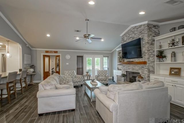 6213 Donnybrook Ave, Greenwell Springs, LA 70739