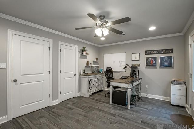 6213 Donnybrook Ave, Greenwell Springs, LA 70739