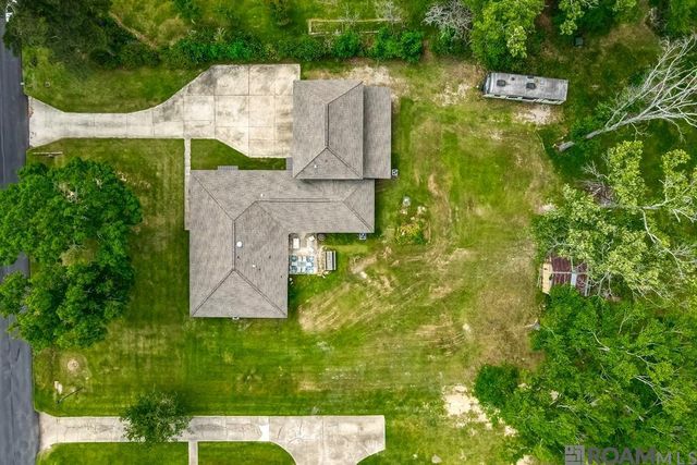 6213 Donnybrook Ave, Greenwell Springs, LA 70739