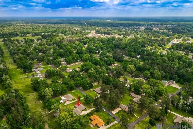 6213 Donnybrook Ave, Greenwell Springs, LA 70739