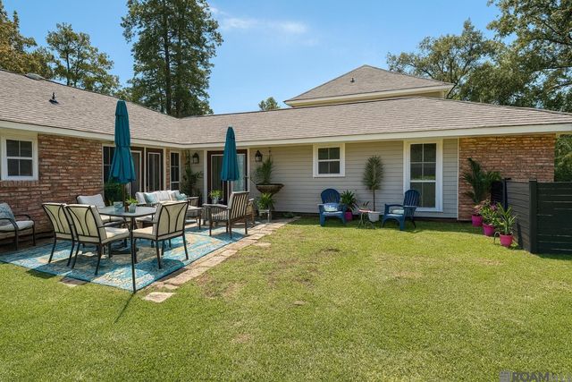 6213 Donnybrook Ave, Greenwell Springs, LA 70739