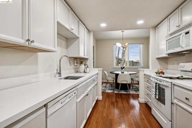 3769 Stoneglen North, Richmond, CA 94806