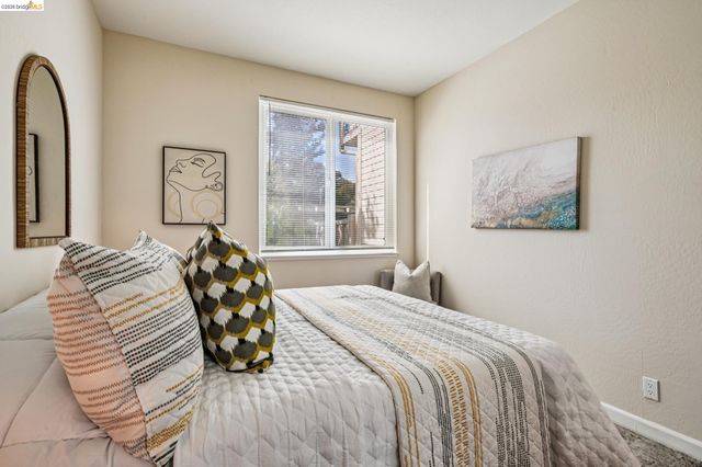 3769 Stoneglen North, Richmond, CA 94806