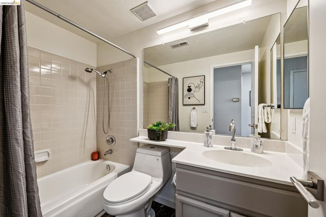 3769 Stoneglen North, Richmond, CA 94806