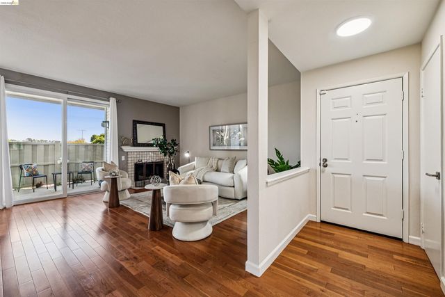 3769 Stoneglen North, Richmond, CA 94806