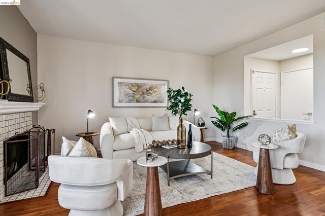 3769 Stoneglen North, Richmond, CA 94806