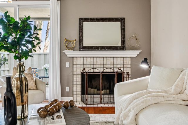 3769 Stoneglen North, Richmond, CA 94806