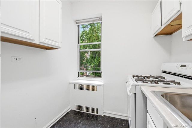 113-14 72nd Road 2J, Forest Hills, NY 11375
