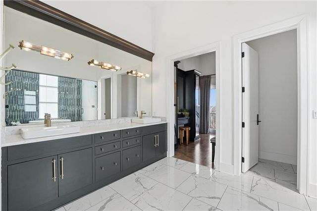 6949 Watson's Country Lane, Parkville, MO 64152