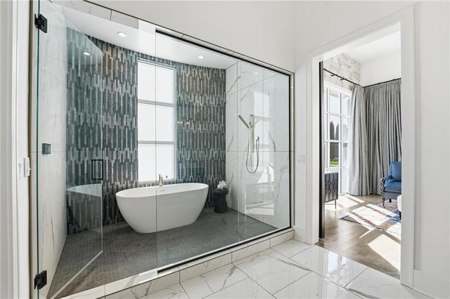 6949 Watson's Country Lane, Parkville, MO 64152