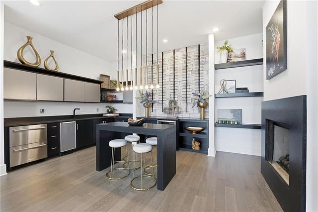 6949 Watson's Country Lane, Parkville, MO 64152