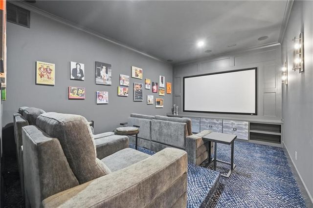 6949 Watson's Country Lane, Parkville, MO 64152