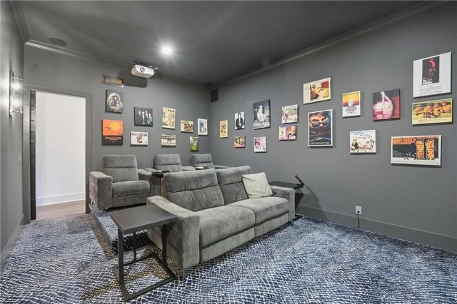 6949 Watson's Country Lane, Parkville, MO 64152